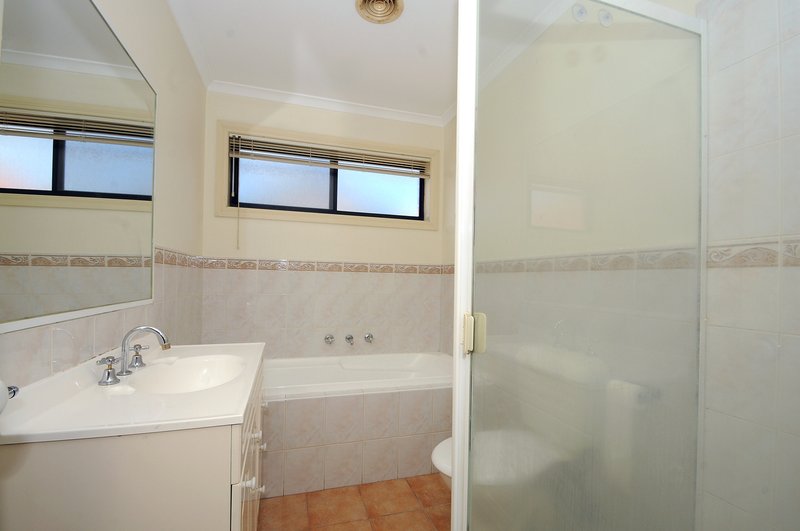 Photo - 2/11-13 Frank Street, Noble Park VIC 3174 - Image 6