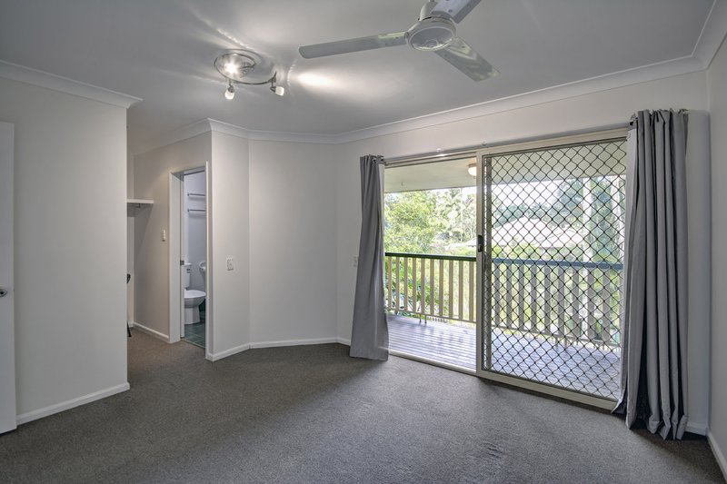 Photo - 2/11-21 Lakeshore Ave , Buderim QLD 4556 - Image 3