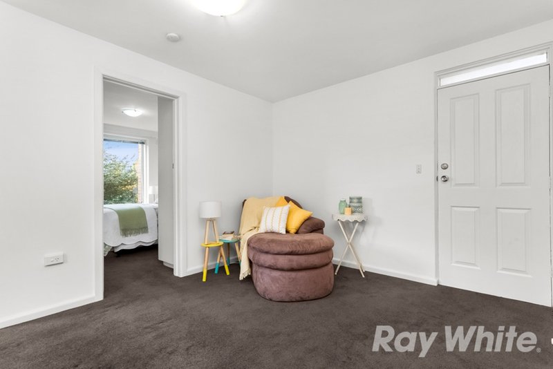 Photo - 2/11 Aberdeen Street, Brunswick VIC 3056 - Image 5