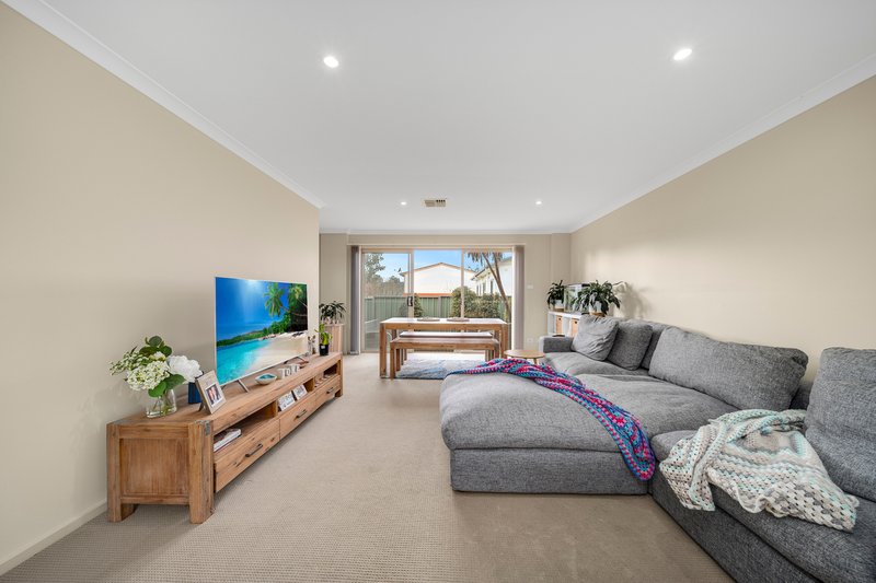 Photo - 2/11 Adams Street, Queanbeyan West NSW 2620 - Image 7