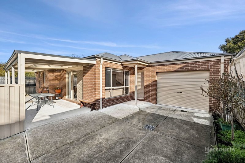 Photo - 2/11 Alder Crescent, Bell Park VIC 3215 - Image 1