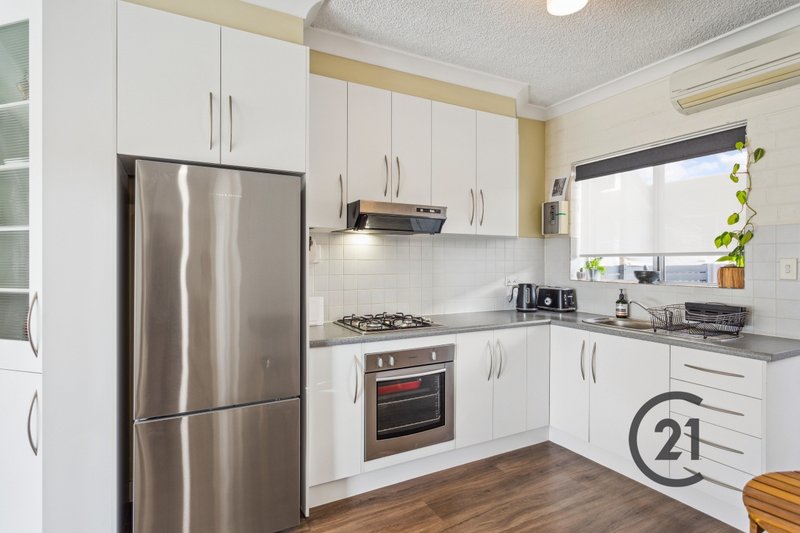 Photo - 2/11 Alexander Street, Largs Bay SA 5016 - Image 3