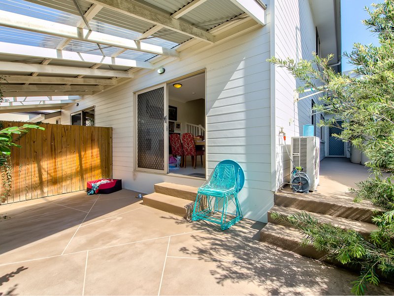 Photo - 2/11 Alice Street, Kedron QLD 4031 - Image 7