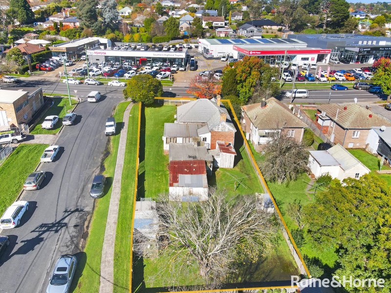 Photo - 211 Argyle Street, Moss Vale NSW 2577 - Image 3