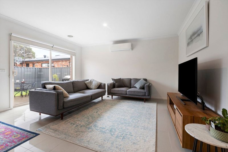 Photo - 2/11 Ashbourne Street, Herne Hill VIC 3218 - Image 2