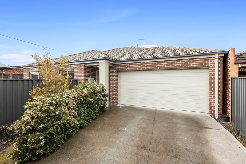 2/11 Ashbourne Street, Herne Hill VIC 3218