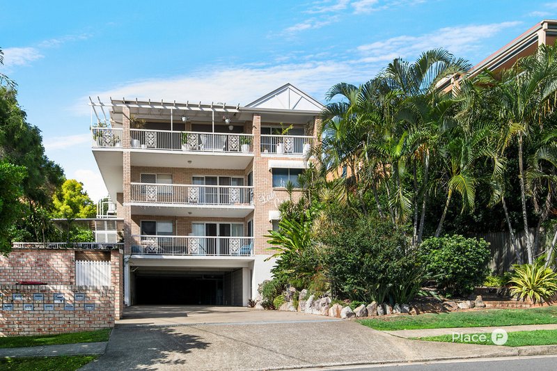 Photo - 2/11 Baragoola Street, Coorparoo QLD 4151 - Image 14