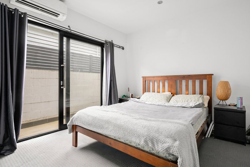 Photo - 2/11 Barningham Street, Brunswick VIC 3056 - Image 4