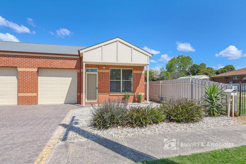 2/11 Batt Avenue, Wodonga VIC 3690