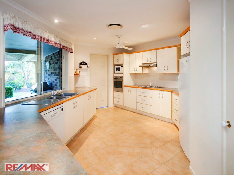 Photo - 211 Bigmor Drive, Elimbah QLD 4516 - Image 4