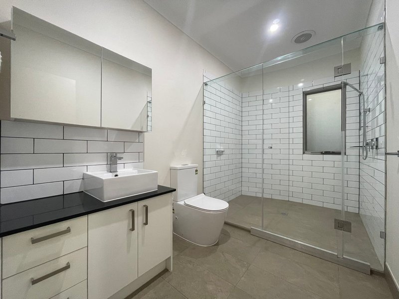 Photo - 2/11 Carrol Street, Reservoir VIC 3073 - Image 9