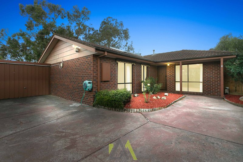 Photo - 2/11 Chandos Place, Langwarrin VIC 3910 - Image 1