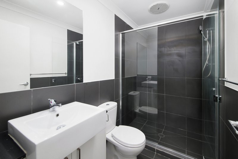 Photo - 2/11 Clausen Street, Mount Gravatt East QLD 4122 - Image 6