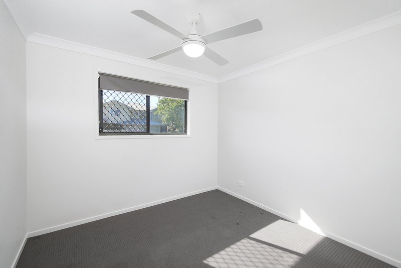 Photo - 2/11 Clausen Street, Mount Gravatt East QLD 4122 - Image 7