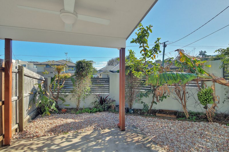 Photo - 2/11 Clausen Street, Mount Gravatt East QLD 4122 - Image 11