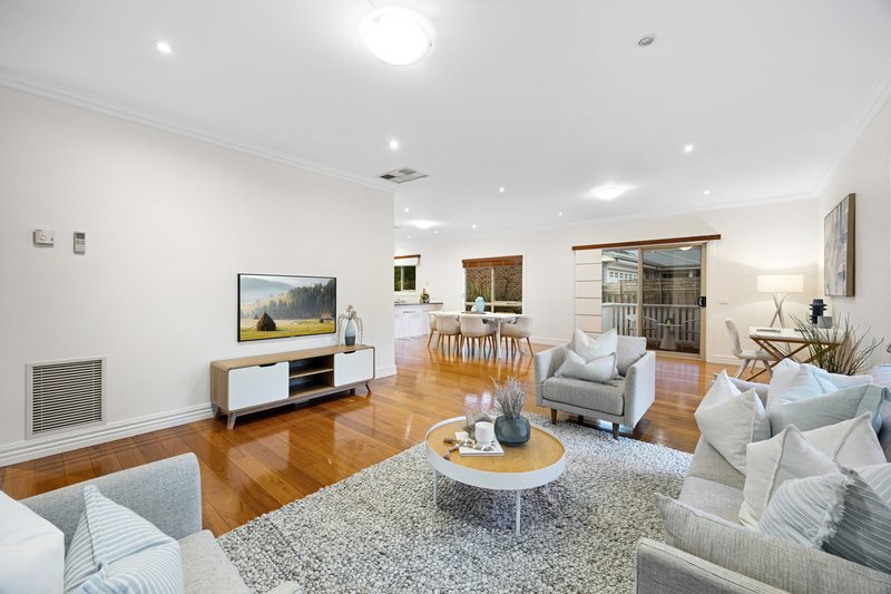 Photo - 2/11 Dixon Avenue, Croydon VIC 3136 - Image 7