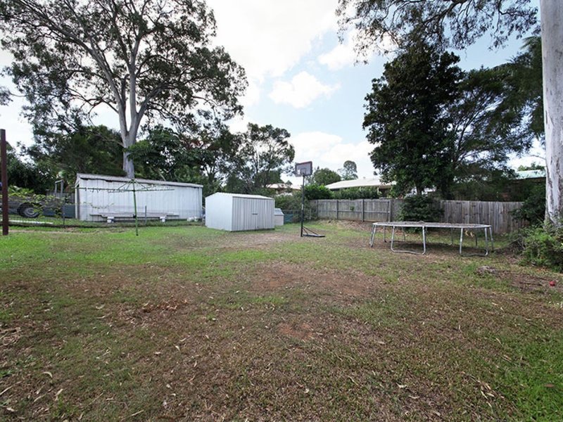 Photo - 211 Duffield Road, Kallangur QLD 4503 - Image 4