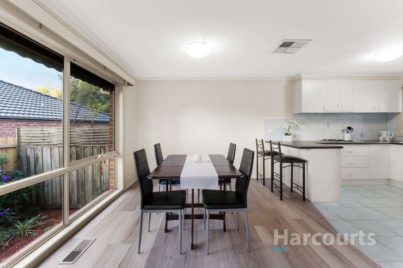 Photo - 2/11 Dumfries Way, Wantirna VIC 3152 - Image 3