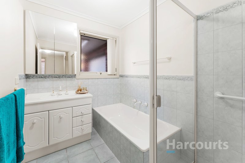 Photo - 2/11 Dumfries Way, Wantirna VIC 3152 - Image 9