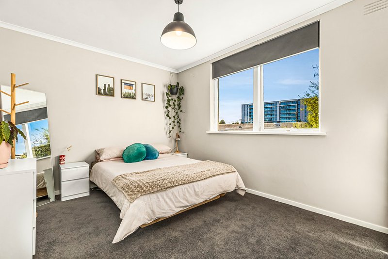 Photo - 2/11 Egginton Street, Brunswick West VIC 3055 - Image 5