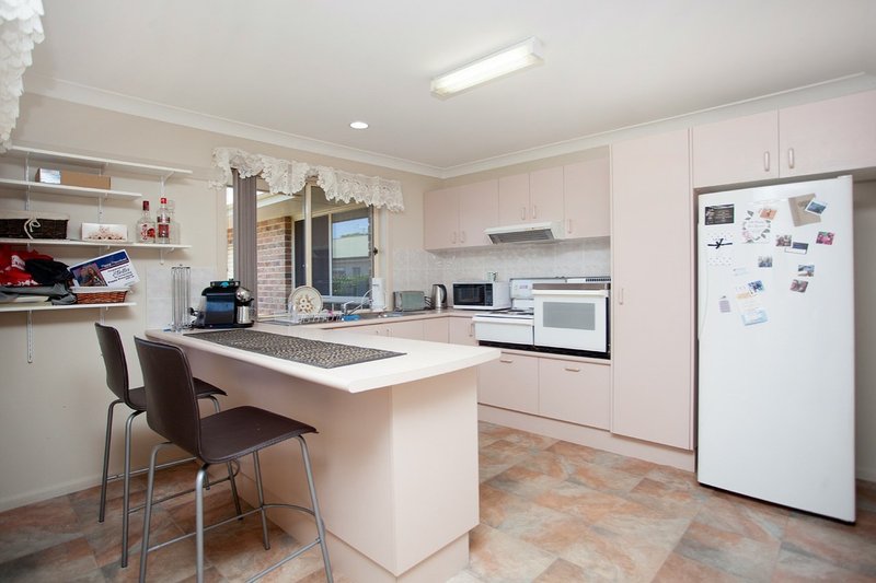 Photo - 2/11 Farleigh Street, Old Bar NSW 2430 - Image 6