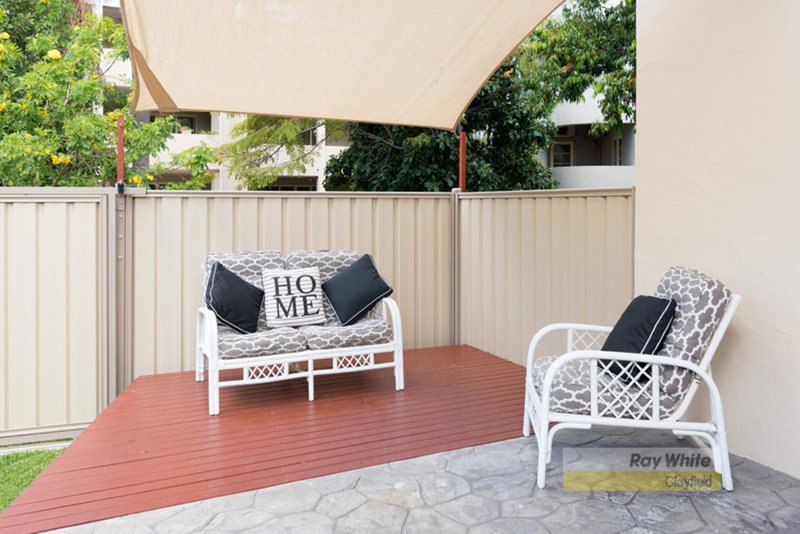 Photo - 2/11 Ford Street, Clayfield QLD 4011 - Image 2