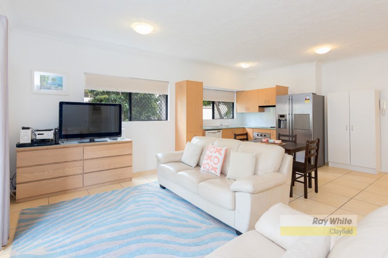 Photo - 2/11 Ford Street, Clayfield QLD 4011 - Image 5