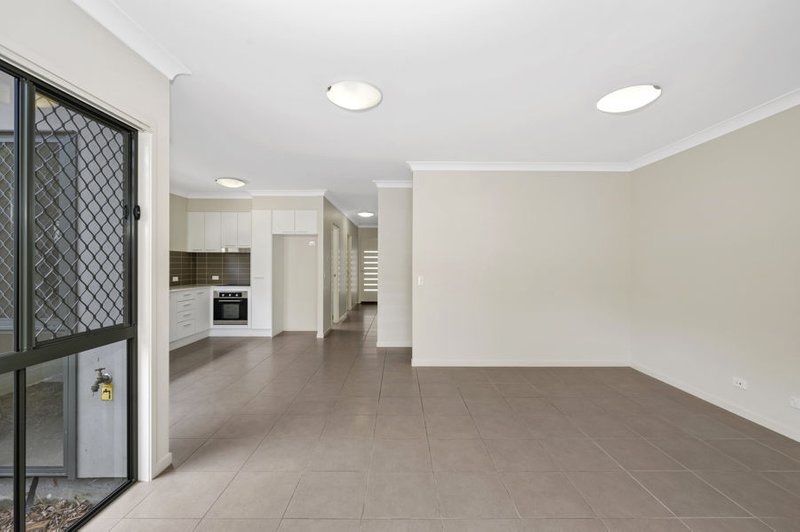 Photo - 2/11 Gosford Street, Mount Gravatt QLD 4122 - Image 4