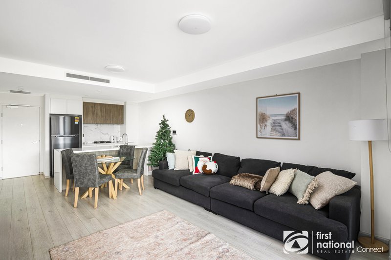 Photo - 21/1 Herlina Cres , Rouse Hill NSW 2155 - Image 3