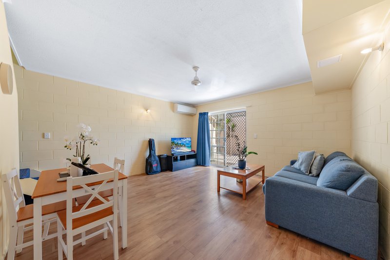 Photo - 2/11 Island Drive, Cannonvale QLD 4802 - Image 4