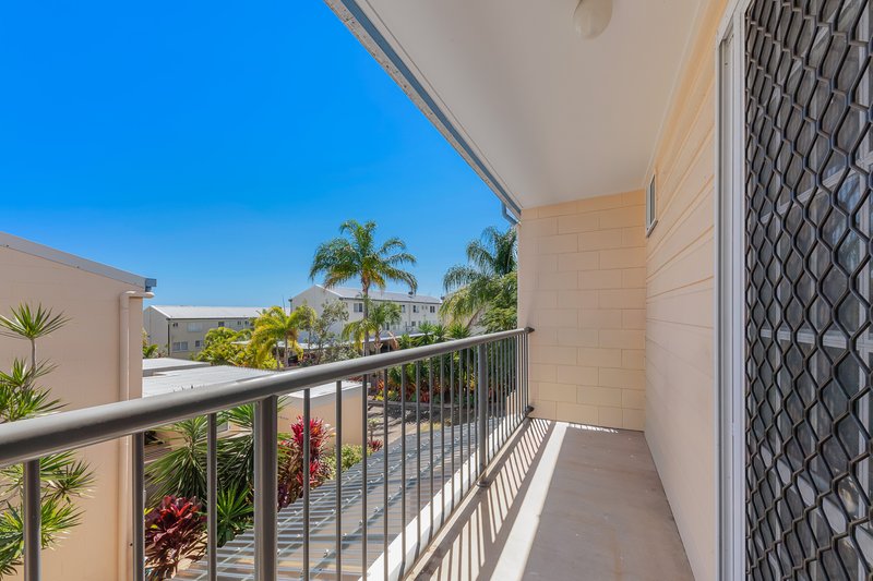 Photo - 2/11 Island Drive, Cannonvale QLD 4802 - Image 8