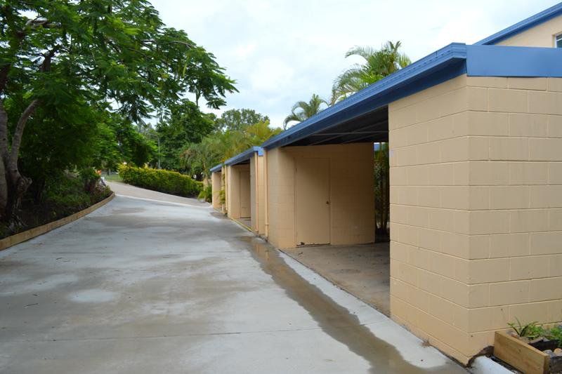 Photo - 2/11 Island Drive, Cannonvale QLD 4802 - Image 14