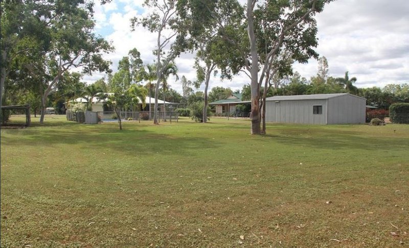 Photo - 211 Kelso Drive, Kelso QLD 4815 - Image 3