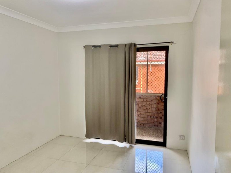 Photo - 2/11 Kurrajong Street, Cabramatta NSW 2166 - Image 5