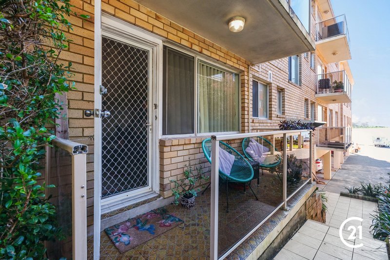 Photo - 2/11 Marine Parade, The Entrance NSW 2261 - Image 3