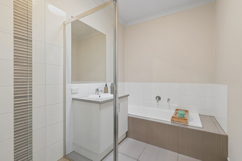 Photo - 2/11 Maroondah Highway, Lilydale VIC 3140 - Image 8