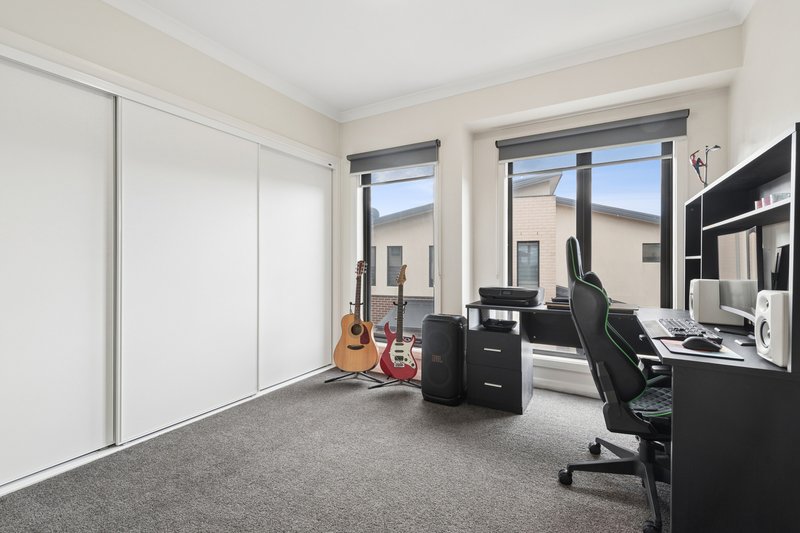 Photo - 2/11 Maroondah Highway, Lilydale VIC 3140 - Image 9