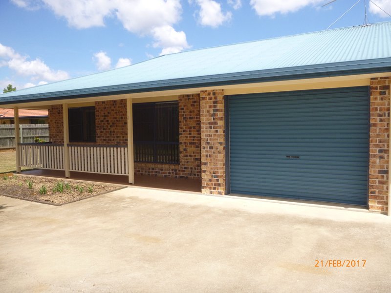 Photo - 2/11 Martin Place, Kingaroy QLD 4610 - Image 1