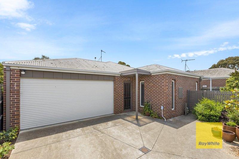 2/11 Matthews Street, Grovedale VIC 3216