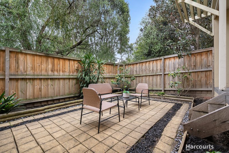 Photo - 2/11 Milne Street, Templestowe VIC 3106 - Image 2