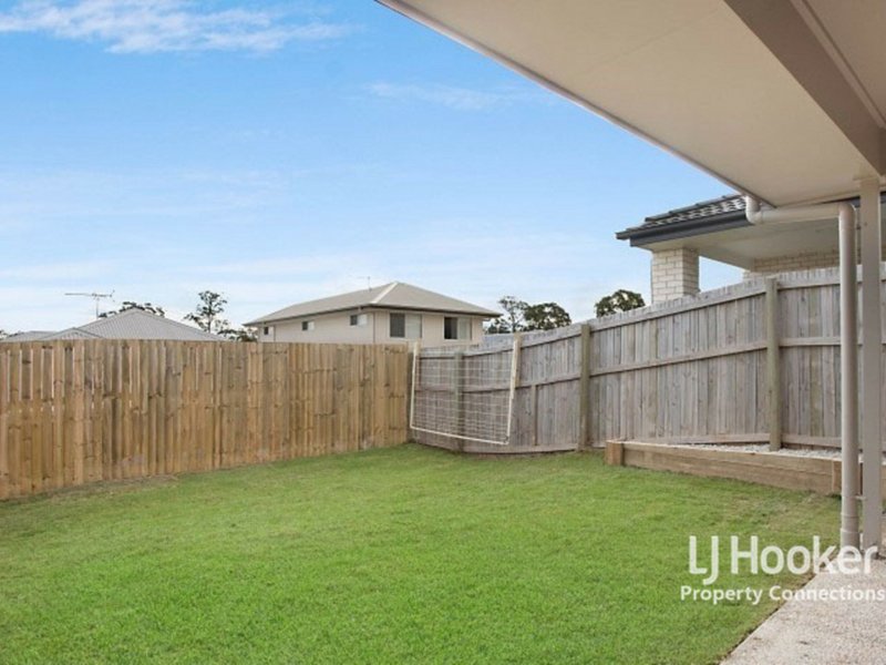 Photo - 2/11 Mistral Crescent, Griffin QLD 4503 - Image 6
