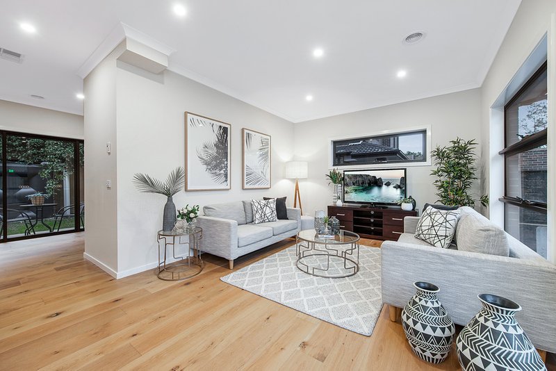 Photo - 2/11 Monash Drive, Mulgrave VIC 3170 - Image 2