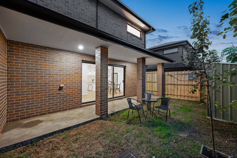 Photo - 2/11 Monash Drive, Mulgrave VIC 3170 - Image 11