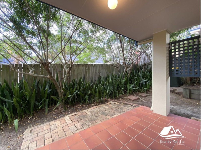 Photo - 2/11 Mons Road, Carina Heights QLD 4152 - Image 2