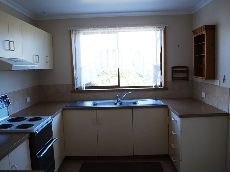 Photo - 2/11 Morse Place, Wynyard TAS 7325 - Image 4