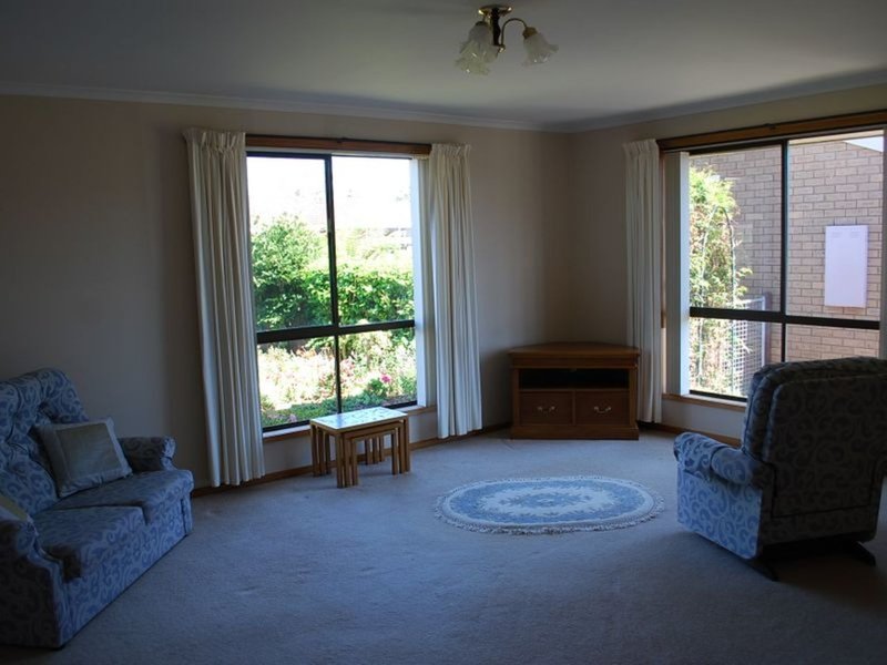 Photo - 2/11 Morse Place, Wynyard TAS 7325 - Image 6