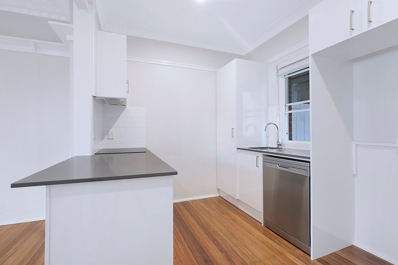 Photo - 2/11 Mountjoy Street, Petrie Terrace QLD 4000 - Image 3
