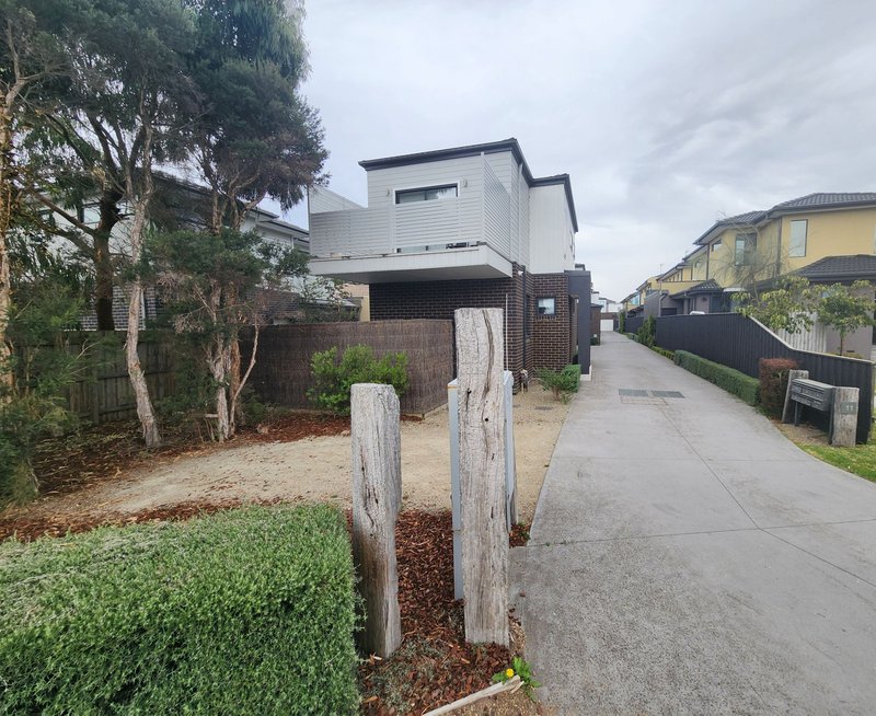 Photo - 2/11 Nepean Highway, Safety Beach VIC 3936 - Image 3