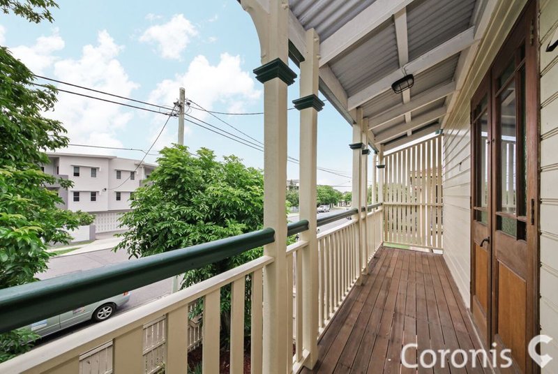 Photo - 2/11 Noble Street, Clayfield QLD 4011 - Image 10