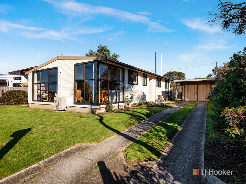 Photo - 211 Old Bass Highway, Wynyard TAS 7325 - Image 3